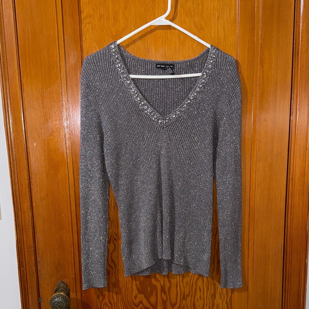 New York & Company Gray Metallic Sweater sz large